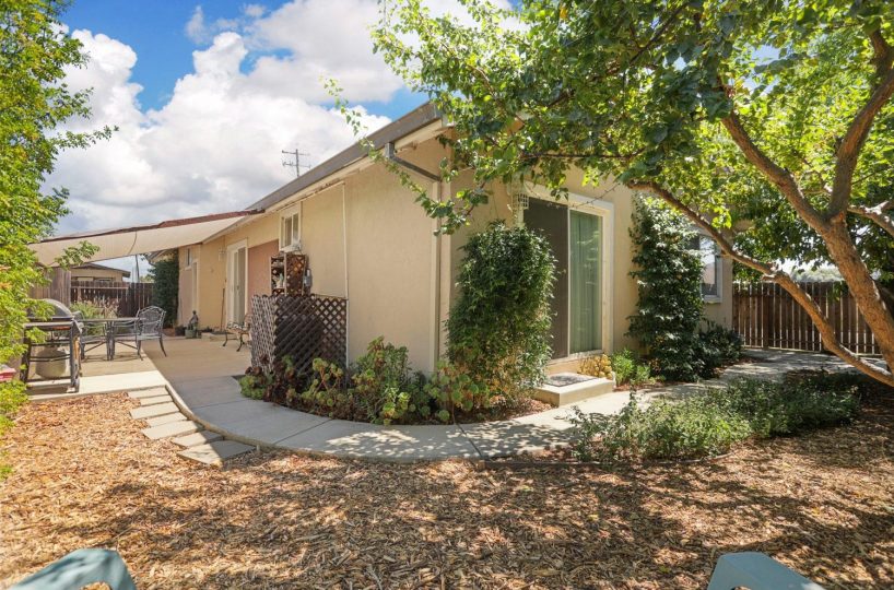 320 B St, Isleton, CA 95641